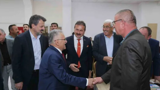 Büyükkılıç'tan Pınarbaşı'nda muhtarlar zirvesi