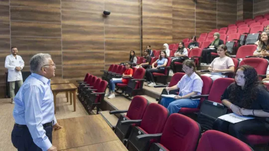 Büyükkılıç, TOKİ Genç KAYMEK Tesisleri'nde kursiyerlerle buluştu