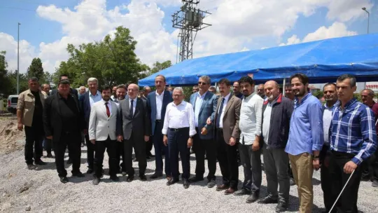 Büyükkılıç, Tomarza'da yurt temeli attı, dikimevinde incelemede bulundu