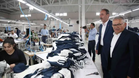 Büyükkılıç, Tomarza'da yurt temeli attı, dikimevinde incelemede bulundu