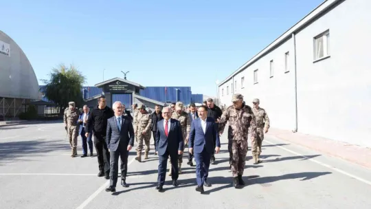 Büyükkılıç ve Çiçek PÖH timlerini Suriye'ye dualarla uğurladı