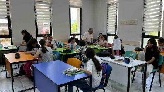 Büyükkılıç, yaz okullarına katılan öğrencilerle bir araya geldi