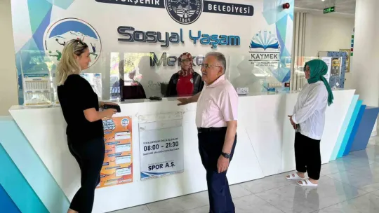 Büyükkılıç, yaz okullarına katılan öğrencilerle bir araya geldi