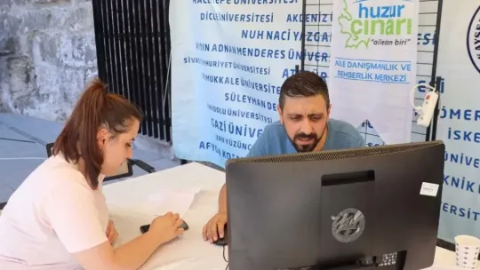 Büyükşehir 15 günde bin 500 öğrenciye ücretsiz danışmanlık hizmeti verdi