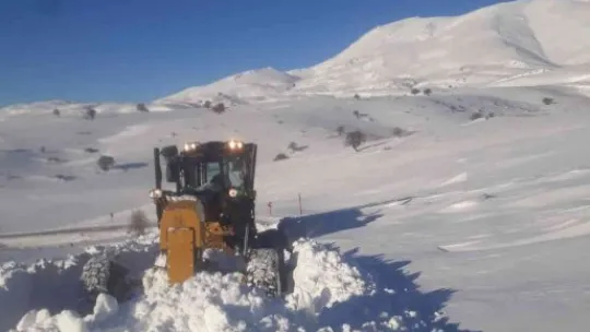 Büyükşehir 95 kırsal mahalle yolunu ulaşıma açtı