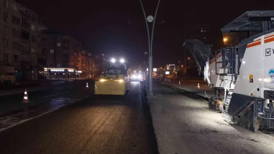Büyükşehir, ana arterdeki yol genişletme ve şerit düzenleme çalışmalarını tamamladı