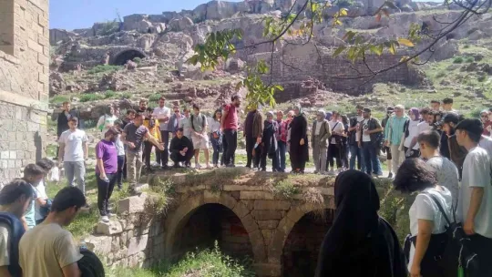 Büyükşehir Belediyesi 'Gençlik Meclisi' Koramaz Vadisi'nde