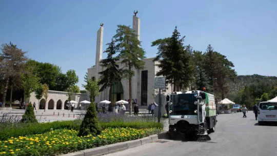 Büyükşehir belediyesi bayramda da tam kadro sahada