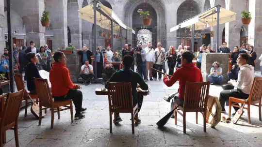 Büyükşehir Belediyesi Er Turan Grubunu Ağırladı