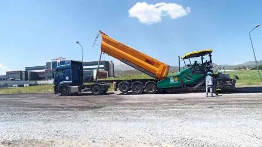Büyükşehir'den Develi Devlet Hastanesi çevresine 3.7 milyon TL'lik asfalt çalışması