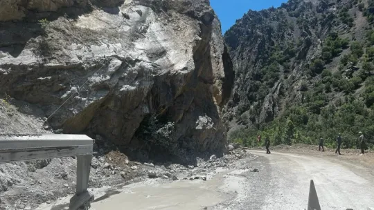 Kapuzbaşı Şelaleleri yolu yenileniyor