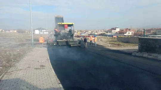 Tomarza'da 15 milyon TL'lik 'sıcak asfalt' çalışması