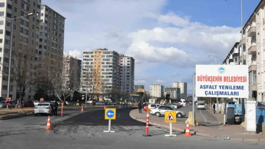 Ziya Gökalp Mahallesi'ne 3.3 milyon TL'lik sıcak asfalt yatırımı
