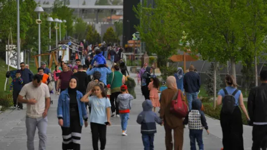 Büyükşehir Hayvanat Bahçesi'ne 1 yılda toplam 375 bin ziyaretçi