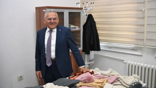 Büyükşehir'in 'Çocuklarımıza İyilik Örün' projesi, yürekleri ısıtmaya devam ediyor