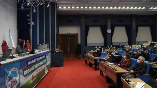 Büyükşehir'in 'Organik Tarım Temel Eğitim Programı' sürüyor