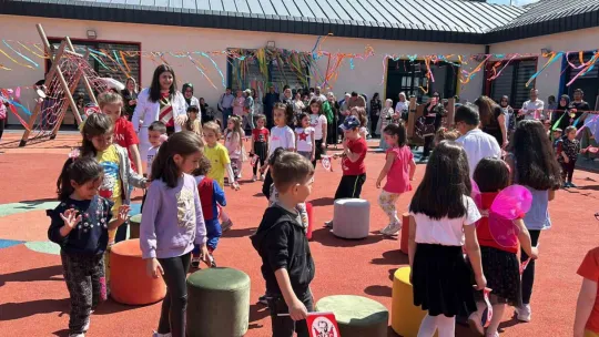 Çocuk Kütüphanesi'nde '23 Nisan' coşkusu