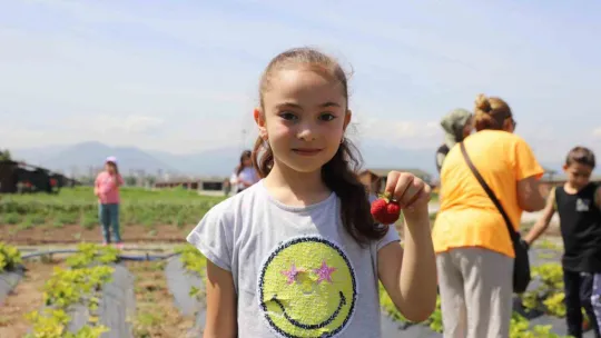 Büyükşehir'in Doğal Ürünler Bahçesi, minikleri ağırladı