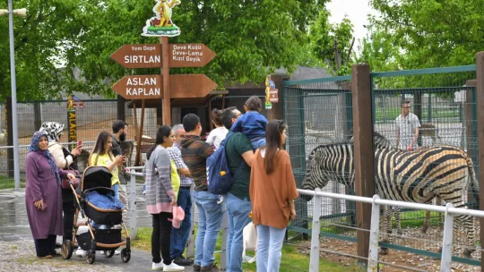 Büyükşehir'in hayvanat bahçesi bayramda iki gün ücretsiz