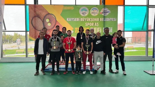 Büyükşehir'in heyecan dolu Tenis Defi Ligi'ne 200 sporcu katıldı