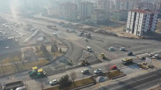 Büyükşehir'in iki bulvarı birbirine bağlayan yol çalışmasında sona doğru