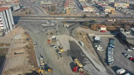 Büyükşehir'in iki bulvarı birbirine bağlayan yol çalışmasında sona doğru