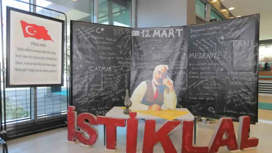 Büyükşehir'in İstiklal Marşı Okuma Yarışması ödül töreni gerçekleştirildi