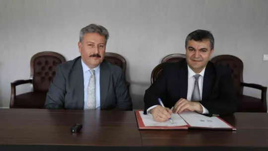 Büyükşehir'in Kariyer Merkezi Projesi'nde yeni paydaşlarla protokol imzalandı
