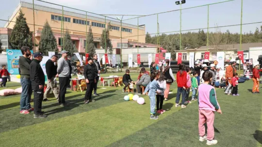 Maraş'taki Kayseri Mahallesi Etkinliğine Cumhurbaşkanı Tatar da katıldı