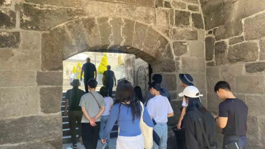 Büyükşehir'in konuğu Güney Koreli öğrenci ve arkeologlar Kayseri'ye hayran kaldı