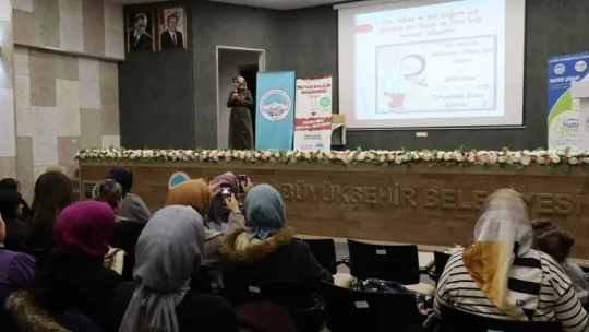 Mutlu Evlilik Akademisi'nde 97 kişi sertifikasını aldı