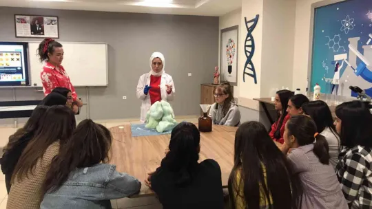 Büyükşehir'in ödüllü projesi Değer Gençlik'te yeni eğitim öğretim yılı dersleri başladı