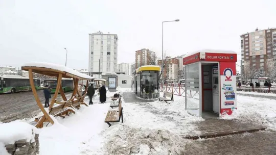 Büyükşehir'in son teknolojik durakları memnuniyetle karşılandı