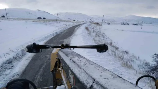 Kardan kapanan 256 kilometrelik yol ulaşıma açıldı
