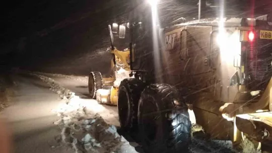 Kardan kapanan 256 kilometrelik yol ulaşıma açıldı
