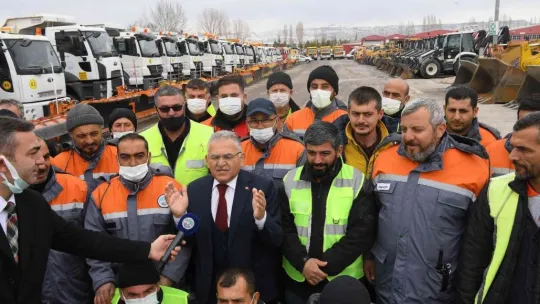Büyükşehir karla mücadeleye hazır
