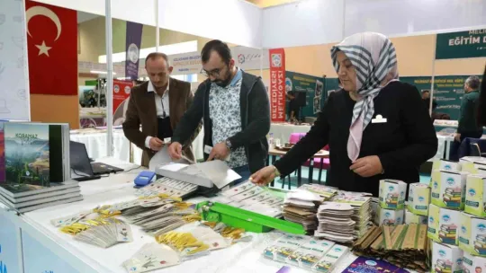 Büyükşehir KAYMEK, 5. Kayseri Kitap Fuarı'nda kitapseverlerle buluşuyor
