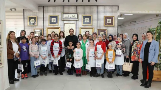 KAYMEK'ten 'Anne-Çocuk Mozaik Pasta Yapımı' etkinliği