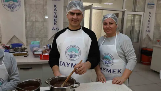 KAYMEK'ten 'Anne-Çocuk Mozaik Pasta Yapımı' etkinliği