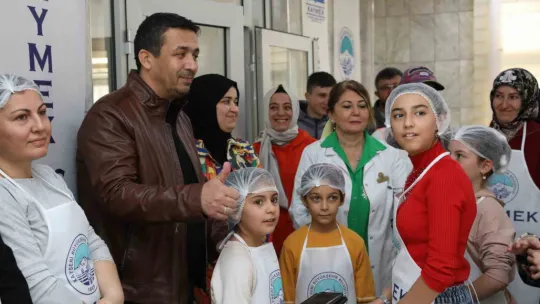 KAYMEK'ten 'Anne-Çocuk Mozaik Pasta Yapımı' etkinliği