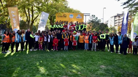 Büyükşehir, lösemili çocuklara moral ve sevgi dağıttı