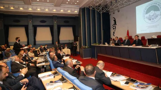 Büyükşehir meclisi 2021 yılı faaliyet raporunu onayladı