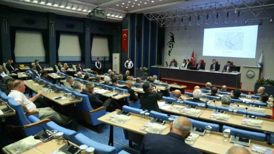 Büyükşehir Meclisi'nden depremde hasar alan Adıyaman Belediyesi'ne hibe desteği