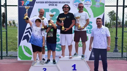 Büyükşehir Spor A.Ş. ev sahipliğinde düzenlenen T200 Master Tenis Turnuvası tamamlandı