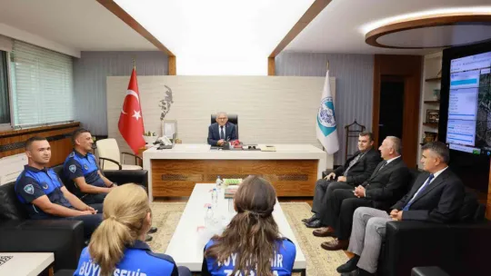 Büyükşehir zabıtasından Başkan Büyükkılıç'a 196. yıl dönümü ziyareti