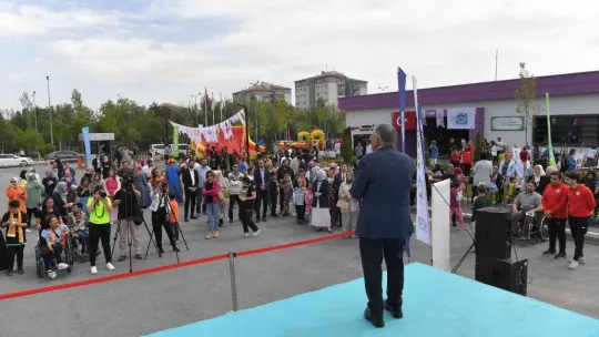 Büyükşehirden engelsiz bahar şenliği