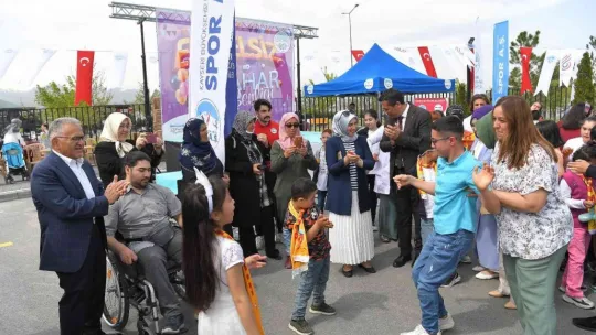 Büyükşehirden engelsiz bahar şenliği