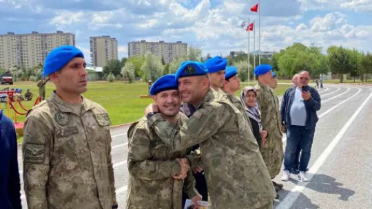 Özel öğrenciler teskerelerini aldı