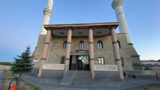 Cami faresi suçüstü yakalandı