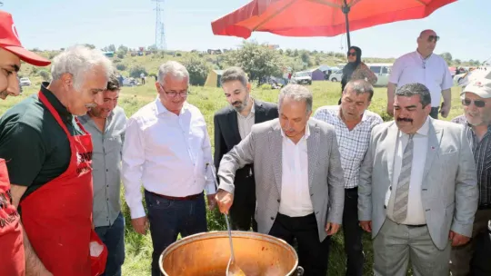 Çatakdere ve Başakpınar'da Hem Bayramlaşma Hem Şenlik